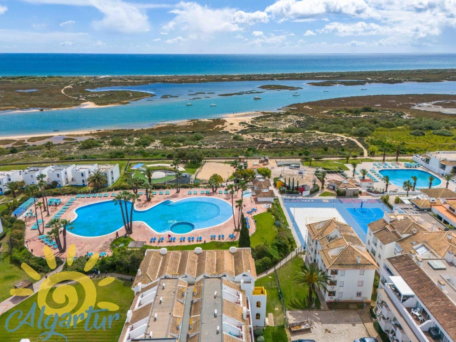Golden Seaside - Acesso E Piscina Incluido Ferienhaus
