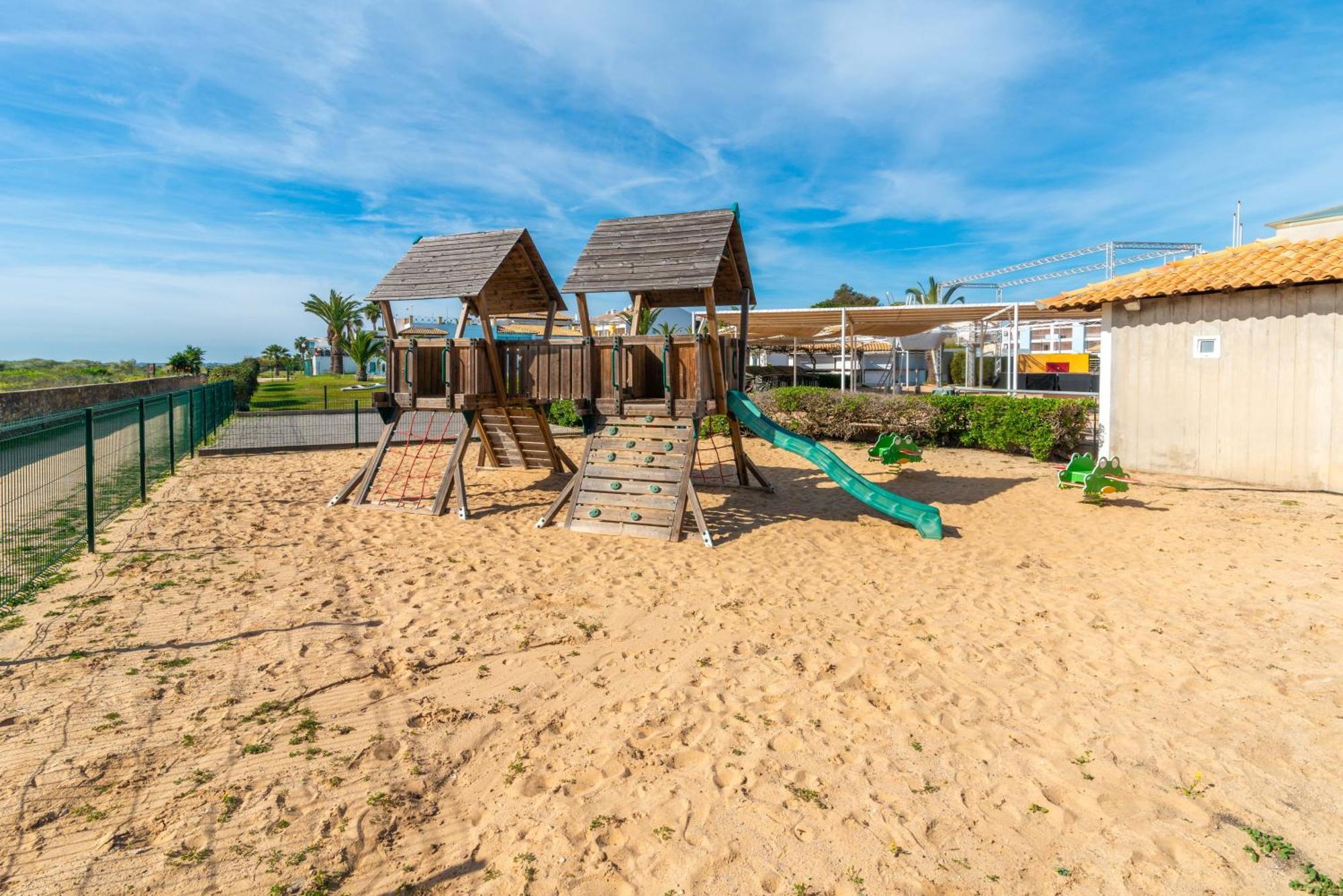 Ferienhaus Golden Seaside - Acesso E Piscina Incluido